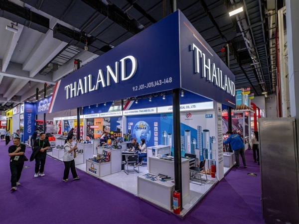 Chuẩn bị gian hàng chỉn chu để thu hút khách